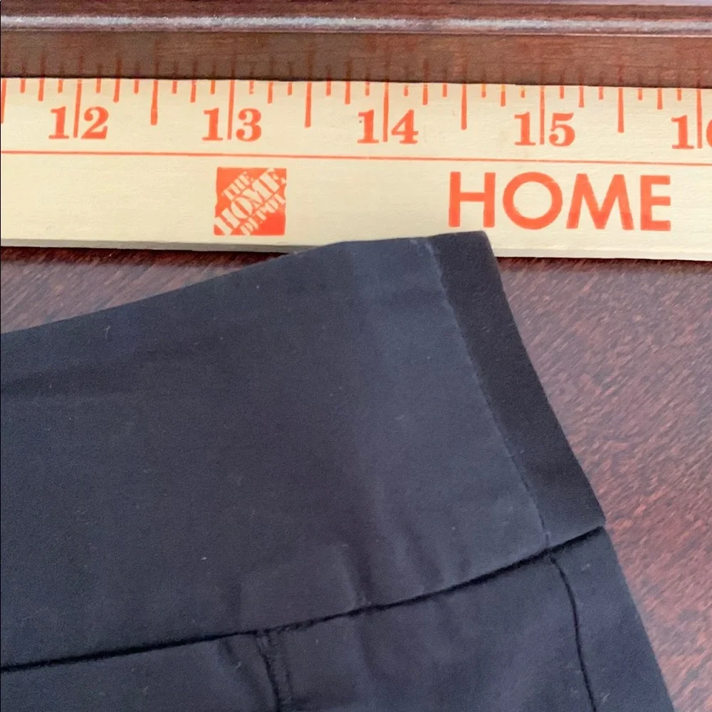 Talbots Black Capris with Smooth Woven Fabric - Picture 9 of 11